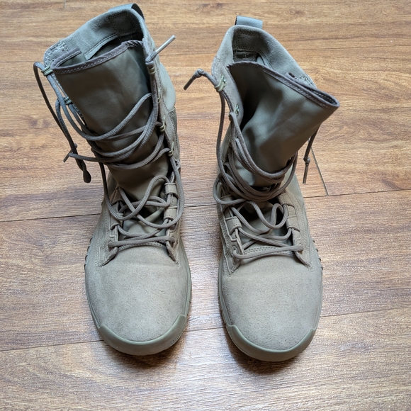 Men's Tan Tactical Boots - Picture 1 of 4
